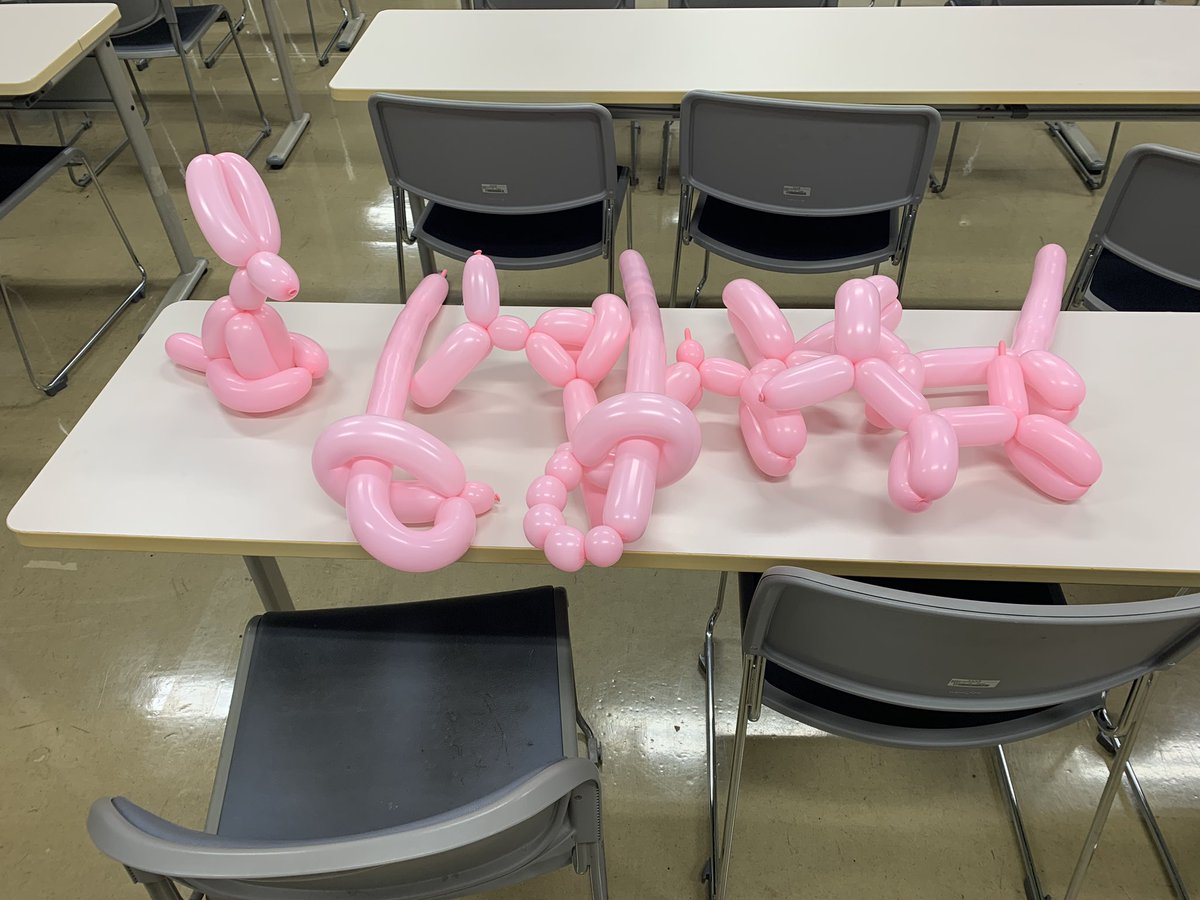 みなさんこんにちは！
パフォーマンス研究会です。
いよいよ鴨台祭の開催が近づいてきました！
私たちは、バルーンアートと体験会を実施いたします！
是非遊びに来てください‼︎