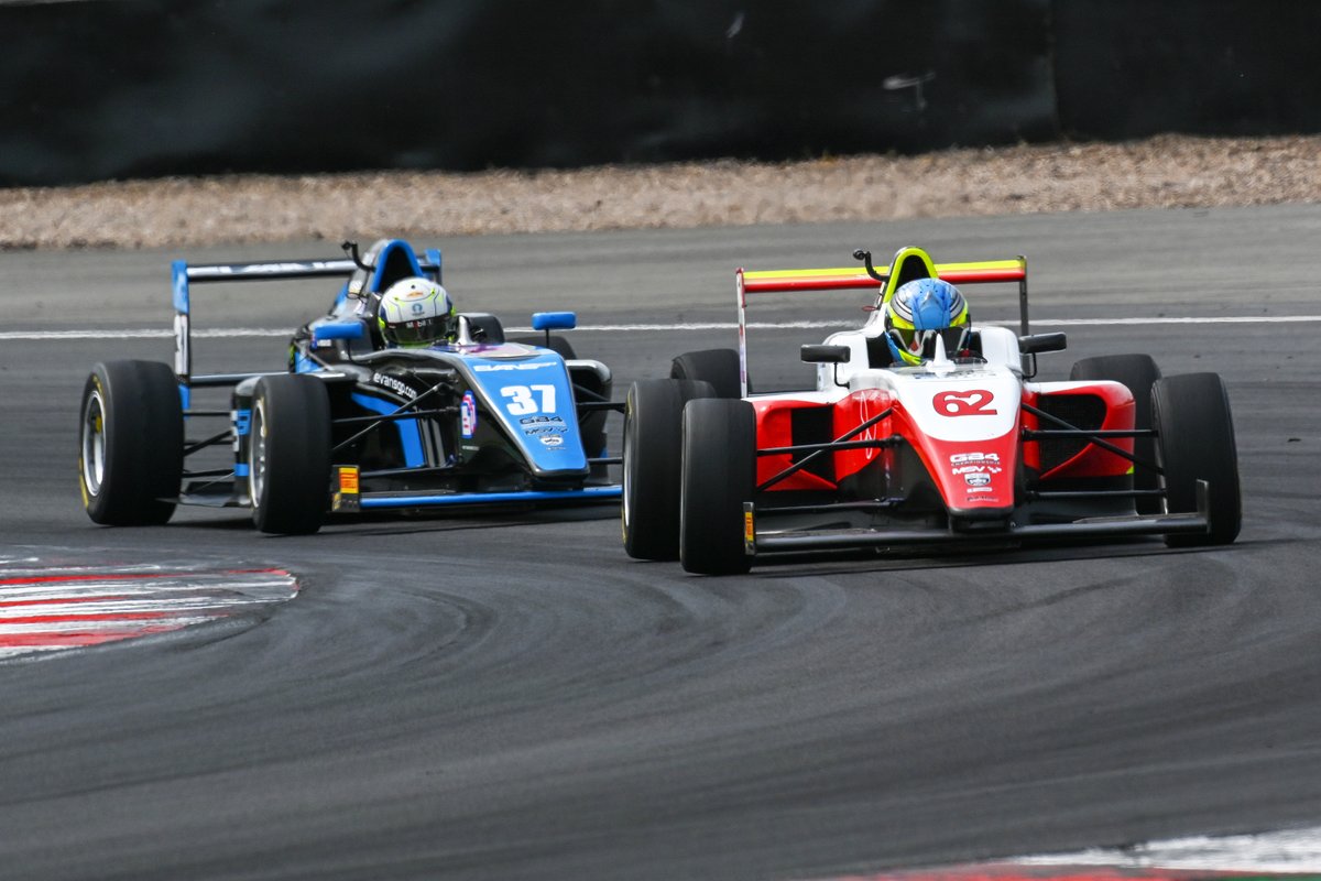ColinQueen111's tweet photo. Read all about it 📰

Get the lowdown on my strongest @GB4Championship weekend to-date at @DoningtonParkUK 👇

https://t.co/IYytodoonn

#ColinQueen #CQ62 @FortecM #GB4 https://t.co/WSKysjIHdM