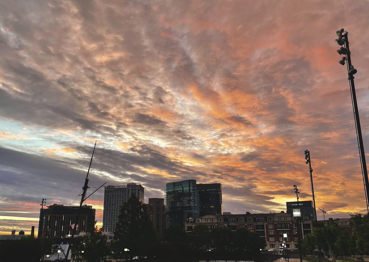 ScottWykoffWBAL's tweet photo. Good morning on this #MemorialDay from #Baltimore’s #RashField at the #InnerHarbor as the sun rises over #HarborEast! It’s a whole new skyline that’s risen over the last few years with new development around this portion of the #InnerHarbor! @wbalradio @98Rock @wbaltv11 @HearstTV https://t.co/d4kaoals7G