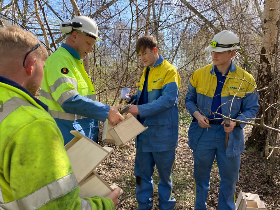 Colorcoat's tweet image. Following an independent survey we commissioned last year by Enfys Ecology Ltd as part of our Shotton #biodiversity plan, we took action by providing new nesting homes for some of the smaller #birds on-site, building flat-pack #birdboxes to set up, ready for the #nesting season.