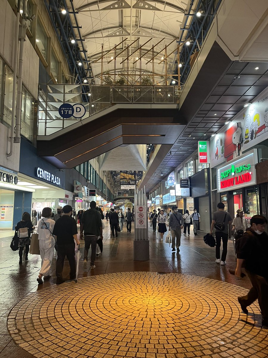 kusoshime's tweet photo. 三宮集合 https://t.co/STphxVmAl4