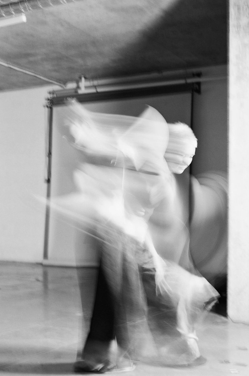 Some BTS pictures taken by Euan McGinty on the 'Ocean Floor' shoot. 

#contemporaryclassical #performanceart #filmphotography #blop #ambient #pianomusic