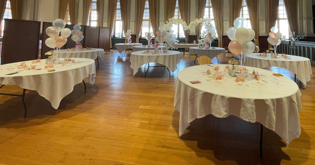 TownHallGY's tweet photo. Are you dreaming of a picturesque #wedding day filled with blooming flowers and warm sunshine? Look no further! Great Yarmouth Town Hall is thrilled to present our exclusive #SpringWeddingPackage. 🎉✨

Contact events@great-yarmouth.gov.uk or 01493 846154 for more info. https://t.co/QJglxKpGxy