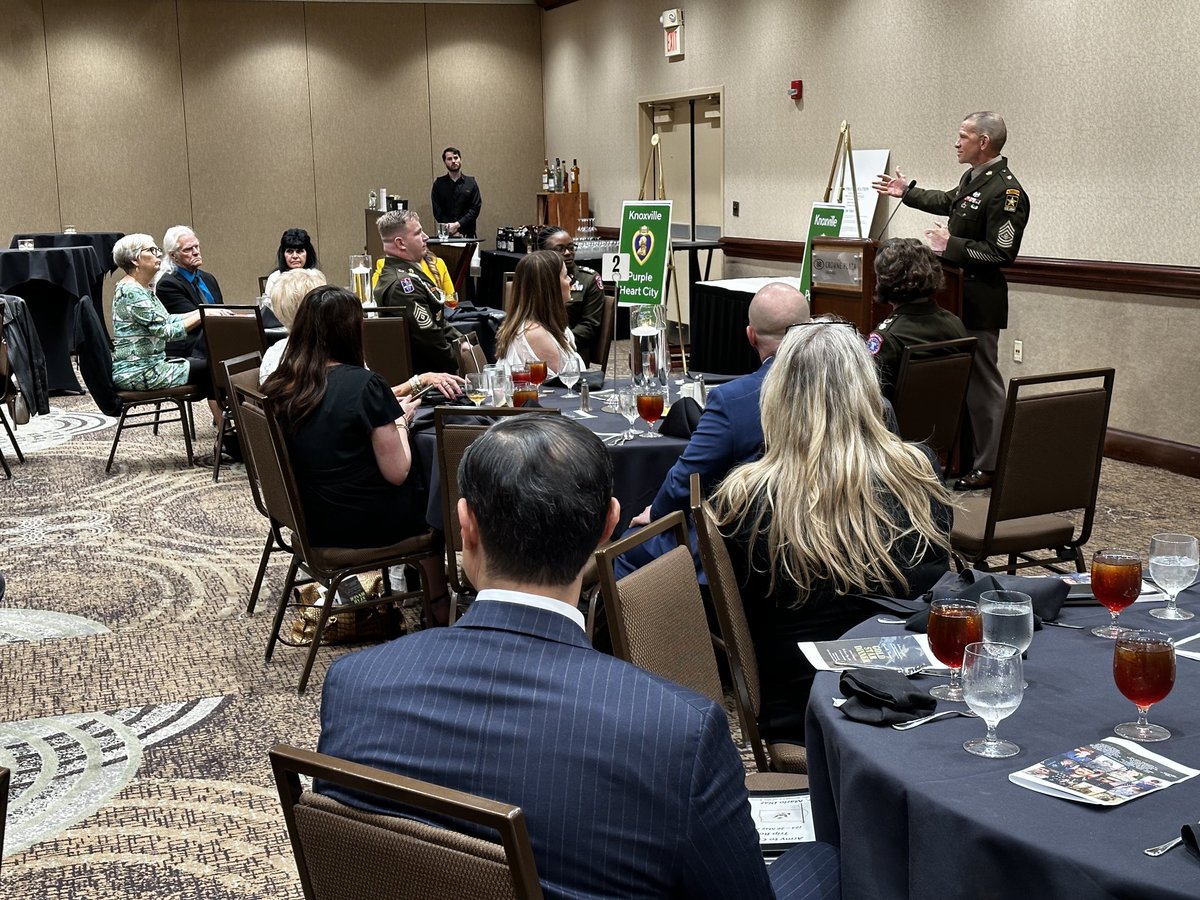 It was my absolute honor to spend an evening with some of our Gold Star Families as ⁦@CityKnoxvilleTN⁩ was inducted into the Purple Heart Trail. 

It’s a small, yet tangible gesture to #HonorThem and remind others of the sacrifices of our Armed Forces.