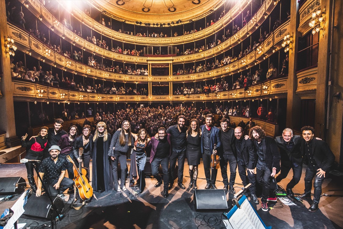 Una gran noche de Maia Castro en el Teatro Solís <a href="/CPMUy/">CPMU</a> <a href="/maiacastro1980/">Maia Castro</a> <a href="/TeatroSolis/">Teatro Solís</a> Fotografías © Alejandro Persichetti cooltivarte.com/portal/una-gra…