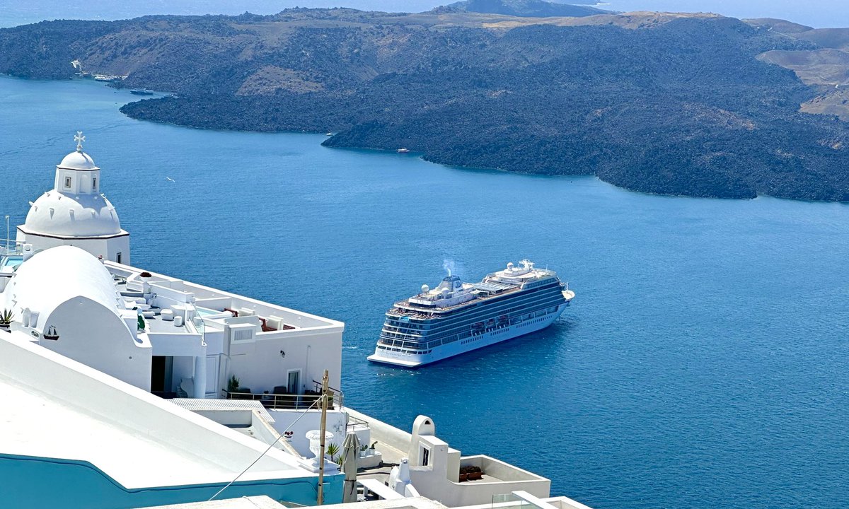 sheiladavies_'s tweet photo. #MondayMemories of the gorgeous #VikingSea waiting off the coast of #Santorini set against the backdrop of the blue #Mediterranean Sea last month on our wonderful Greek Odyssey cruise #takemeback 
 #greece #blueskies 
#myvikingstory #5starcruising #VikingCruises #letsgetonboard https://t.co/iRGklxQ6N1
