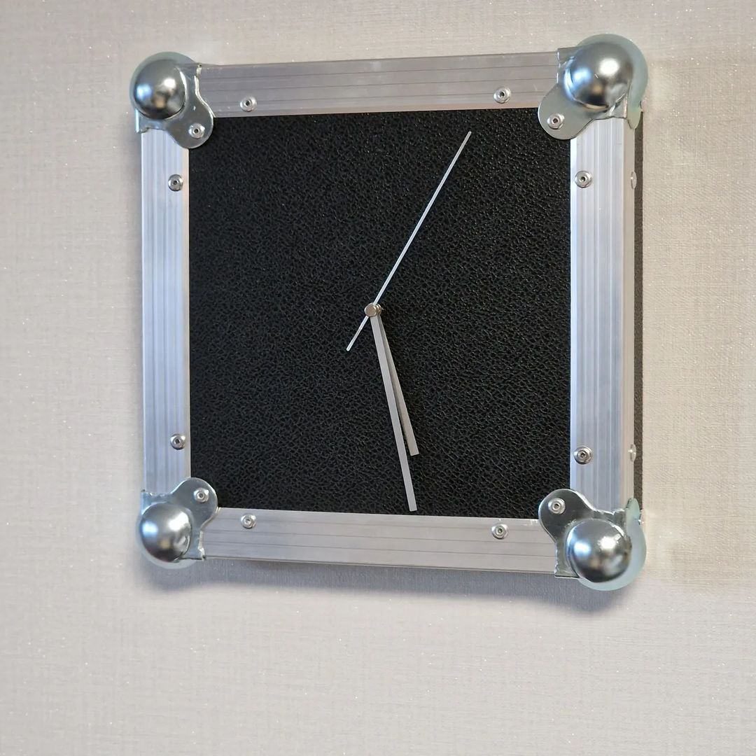 pennelcomonline's tweet photo. We've got time for this creative use of Penn Elcom case hardware! 🕠 Nice work #CaseProducts... A great gift idea for flight case builders, musicians, tour professionals and music lovers! 
#giftidea #music #flightcase #roadcase #flightcasehardware #musician #ontour #casehardware https://t.co/U77EB1X4eH