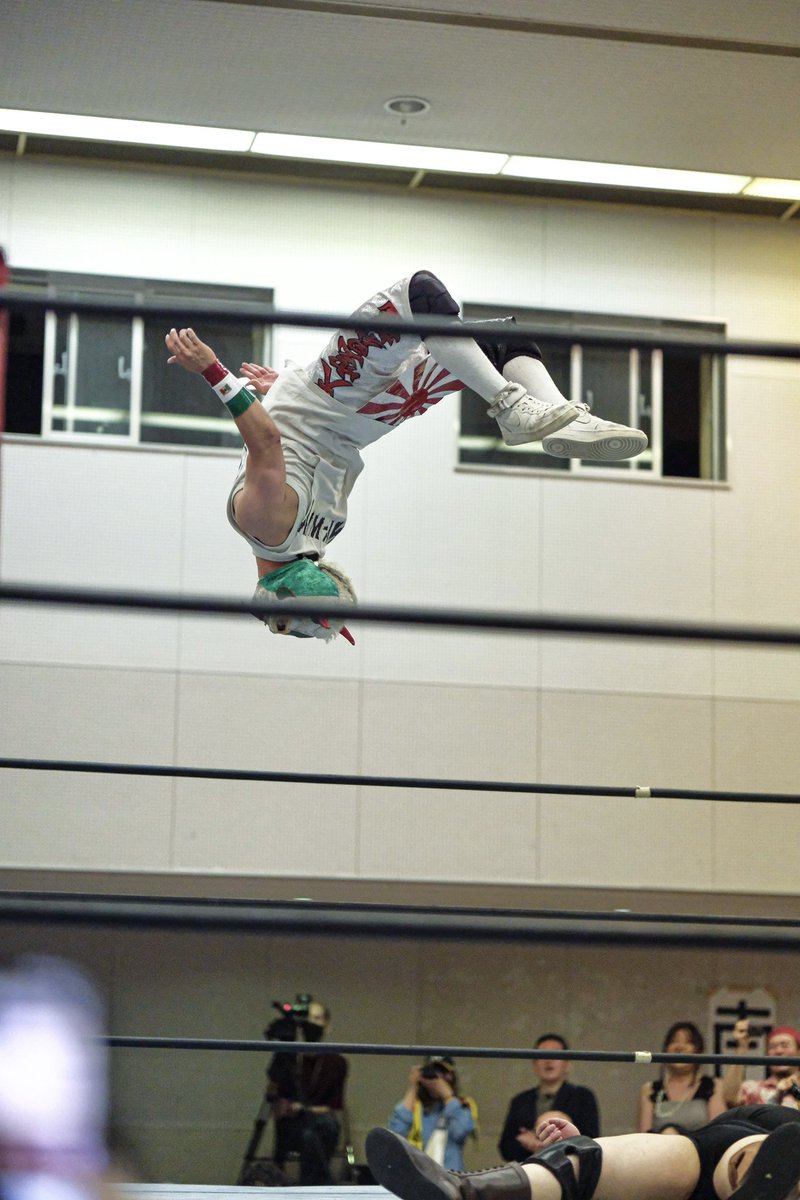 23.5.28 大衆プロレス松山座 
令和五年五月本公演「青天の松山」

crescent moon.

#大衆プロレス松山座 #俺達のMYWAY