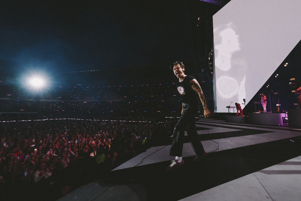 Record breaking 🤩

Saturday night's Harry Styles concert at @BTMurrayfield is the highest-selling stadium concert in Scotland ever with an attendance of over 65,000.

Thanks to every single one of you for a fantastic evening.