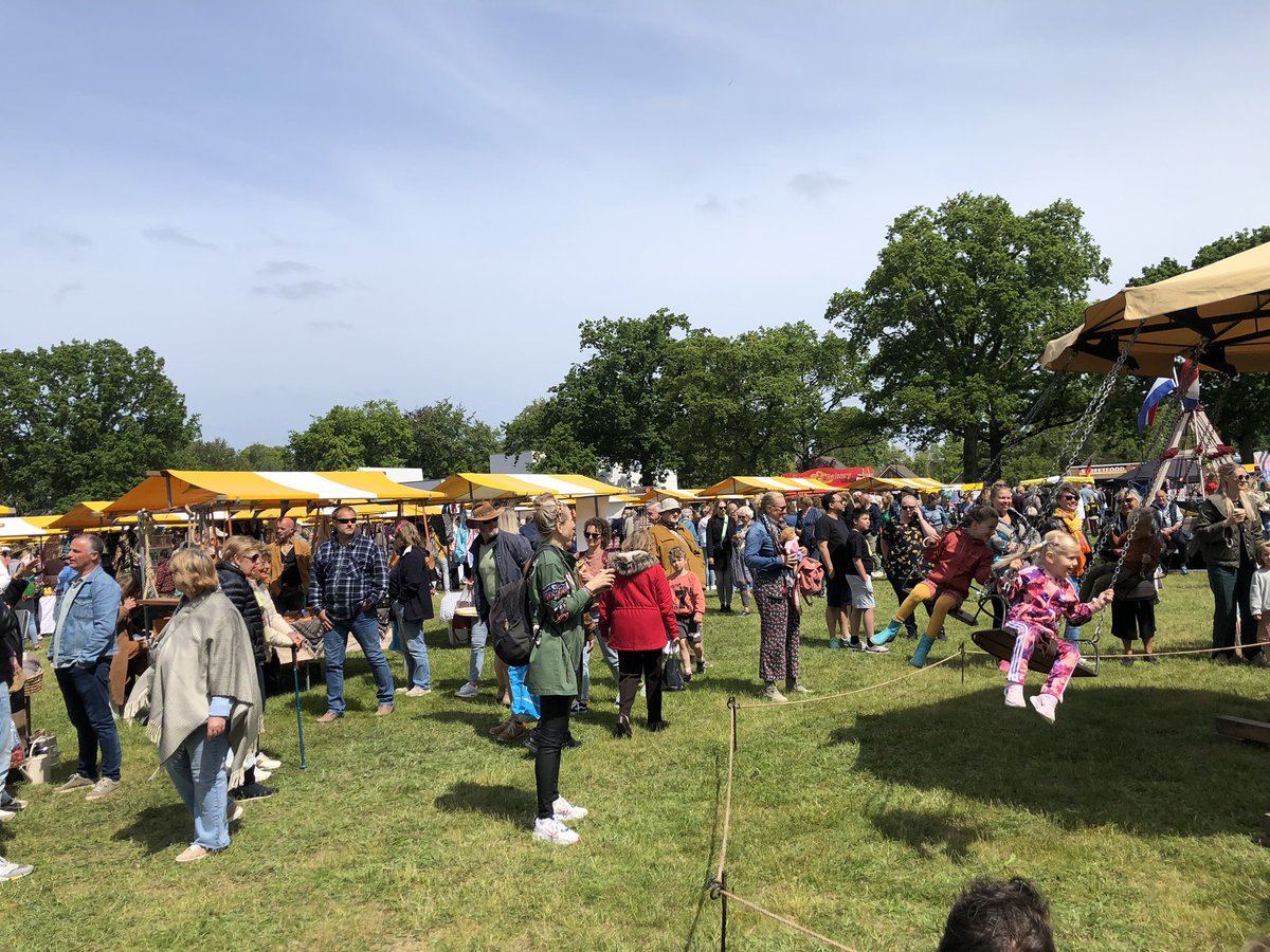 Gezellig druk op de Willibrordus landgoed lentefair  in Heiloo! <a href="/ggznhn/">GGZ NHN</a> <a href="/gemeente_Heiloo/">Gemeente Heiloo</a> <a href="/uitkijkpost/">Uitkijkpost</a>