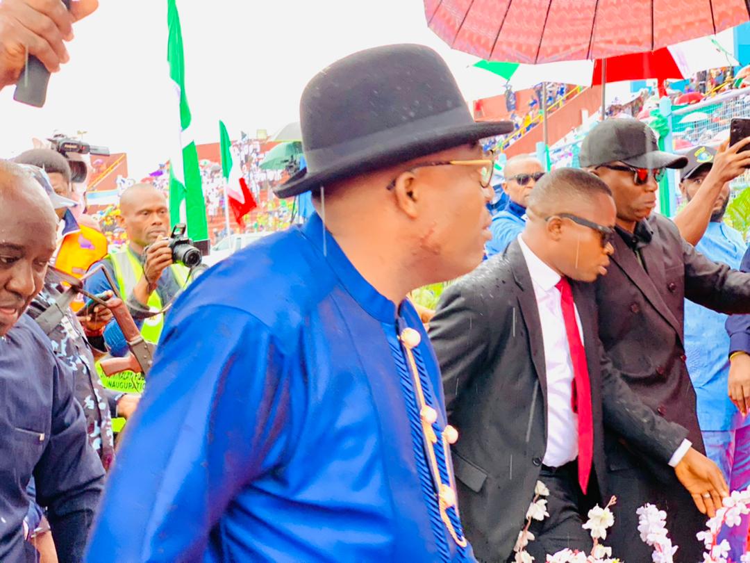 berebaishmael's tweet photo. The End of the infrastructure era marks the glorious beginning of the prosperity era in Rivers State, with His Excellency Sir @SimFubaraKSC governor of Rivers State.

Rain | Buhari | Eagle Square | #GovSim https://t.co/P3P1HHr75k