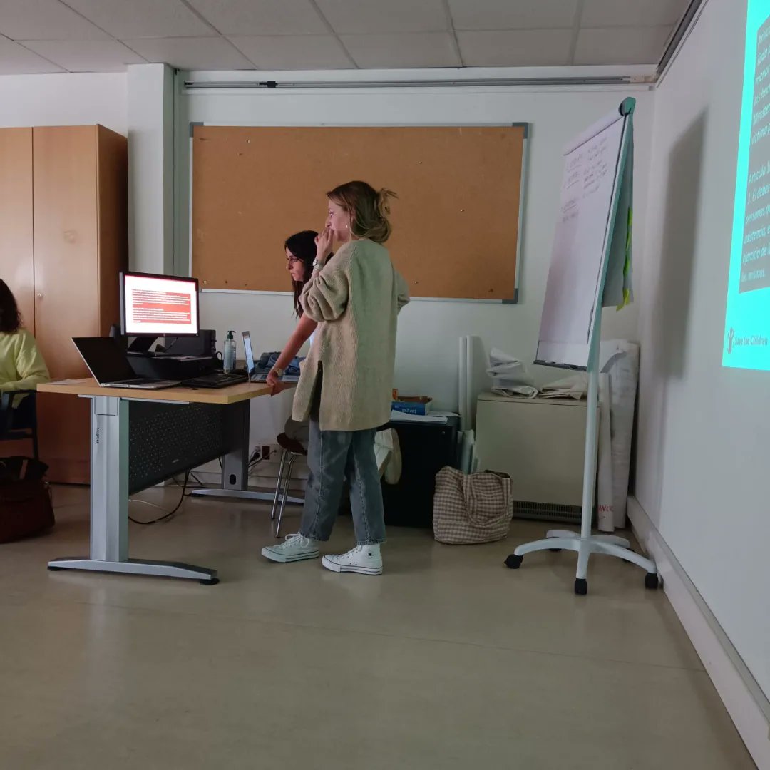 Compartimos jornada formativa sobre La LOPIVI, para seguir creciendo y generando espacio seguros para menores y adolescentes. Gracias a Save the Children por el aterrizaje de la ley.

#formación #LOPIVI #compartir

<a href="/Savethechi/">Save the Children</a> <a href="/FundlaCaixa/">Fundación ”la Caixa”</a> @MadridFamilias