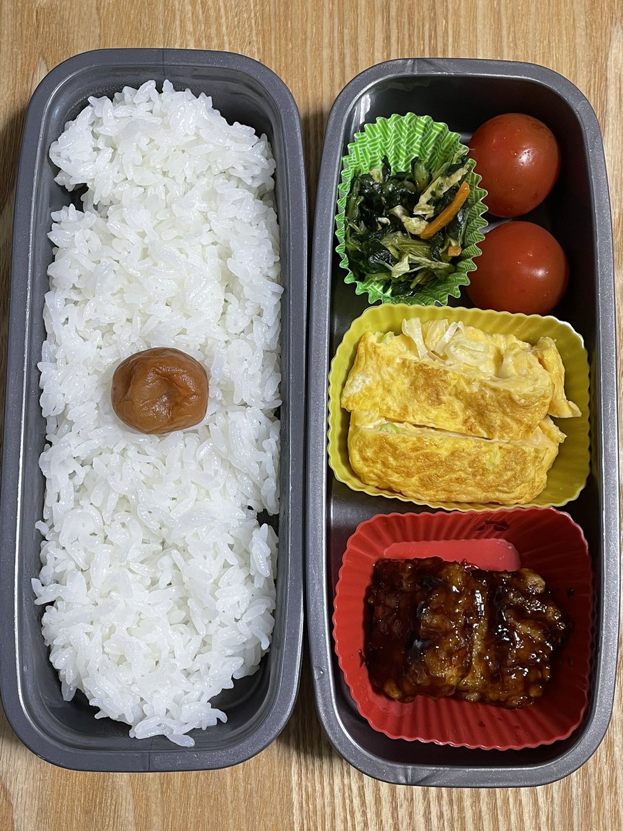 本日のランチ…自家製弁当。 但し、卵焼きとプチトマト以外は冷食^^; 冷食でもとても美味いので全く問題なし‼️