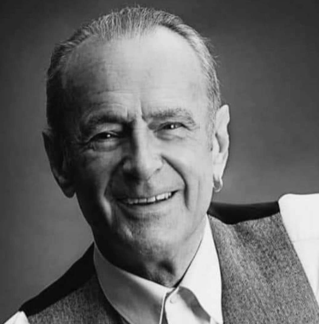 Happy Birthday to Status Quo frontsman, Francis Rossi , 74 years young 