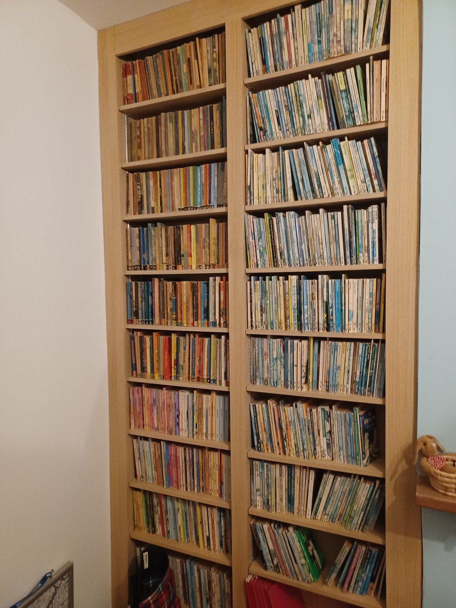 jack_m_brown's tweet photo. I moved house fairly recently and one of the most excuting things about it is being able to sort all my books (an ongoing process) I decided I'd like to collate some pictures of my shelves into a thread. Starting with my collectiin of 1st edition Puffin Story books. #Shelfie https://t.co/idiMmpeFHJ