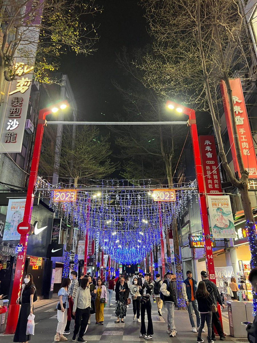 仕事とは別に、夜市が全てだと思っていました。
おいしいものを買うためにショッピング😀