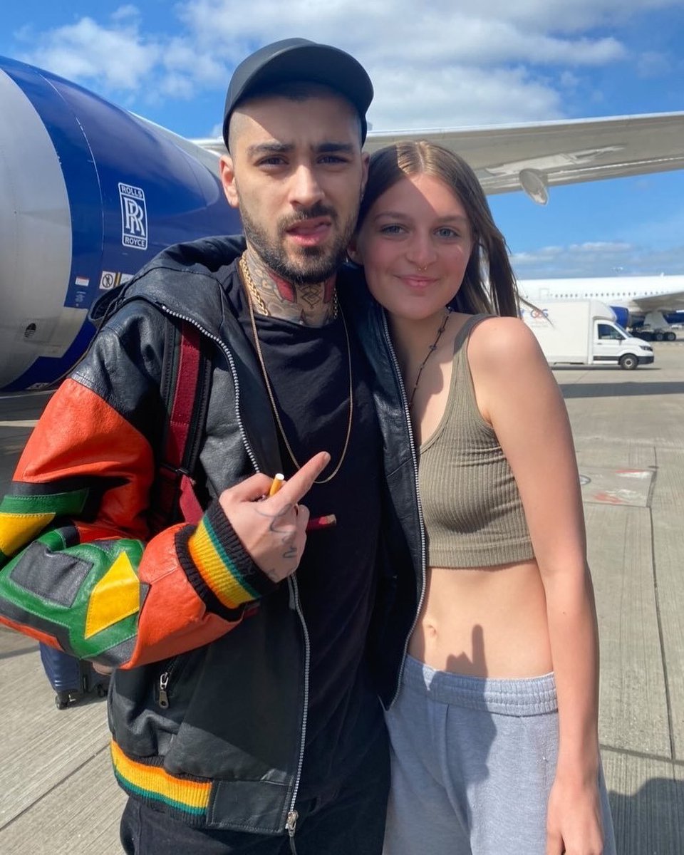 ZAYNxPROMO's tweet photo. MORE OF ZAYN FROM TODAY https://t.co/w6ADzxfggM