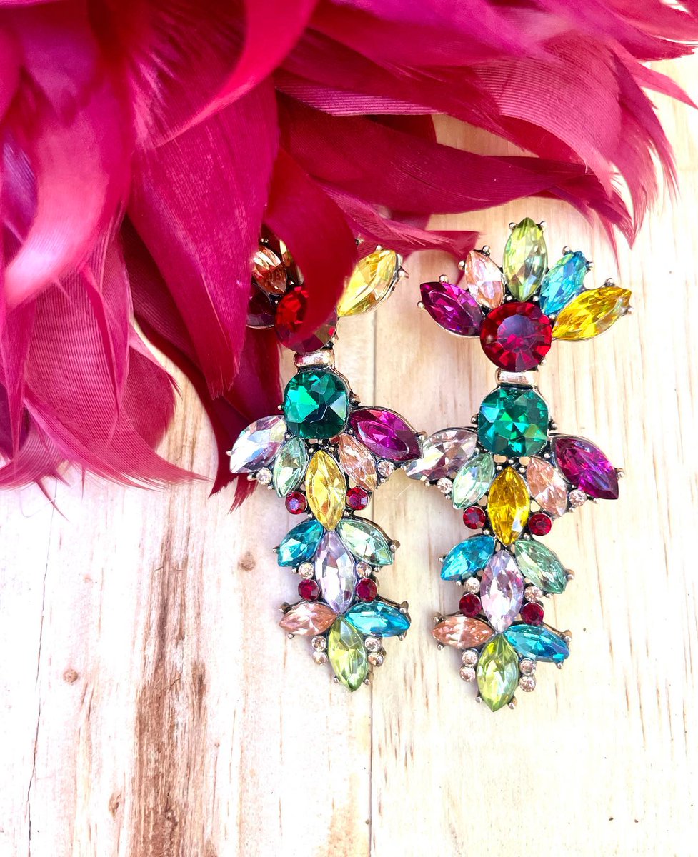 TimDeKirMAD's tweet photo. Disfrutando de los últimos días de mayo, con ganas de junio!!
Abiertos hasta las 20h en Ayala, 59
#SpringSummer #ModayComplementos https://t.co/TvcCEntq9F