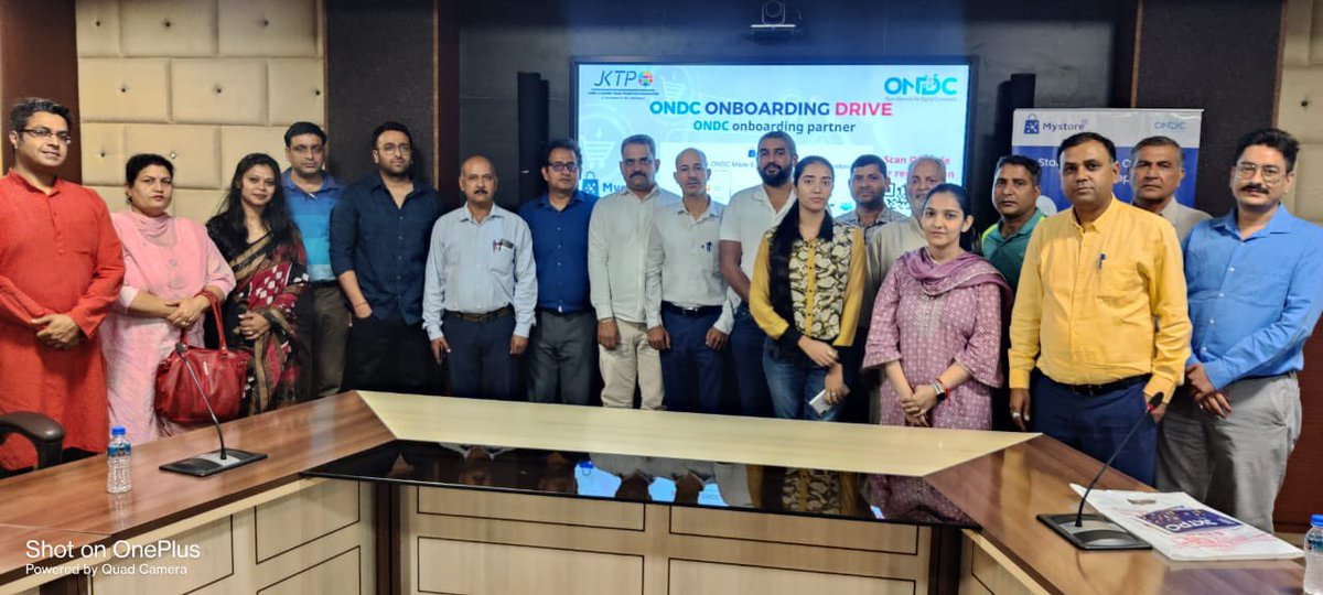 Jktpo_jk's tweet photo. JKTPO organised an onboarding drive with  @ONDC_Official  Seller Partner @mystore in Jammu for local  sellers, artisans, retailers, merchants and traders on their platform through which they can sell their product on ONDC Network

@OfficeOfLGJandK 
@diprjk https://t.co/R30nlqQval