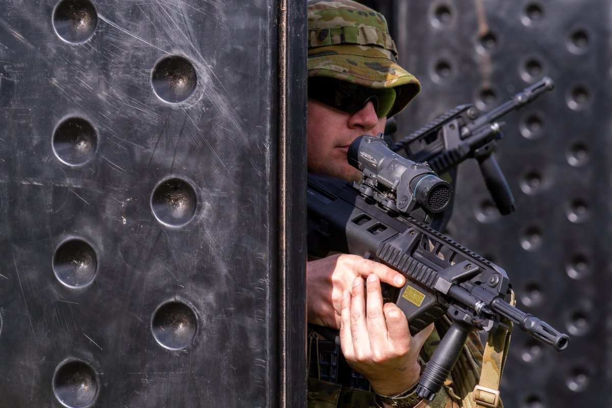 As part of Exercise Abel Diemen, 4th Brigade soldiers sharpened their skills to ensure they are #TrainedandReady when an ADF Call-Out for Defence Force Aid to the Civil Authority (DFACA) occurs.📍RAAF Base Williams Point Cook, Victoria. #YourADF #AusArmy

📸 Cpl Michael Currie