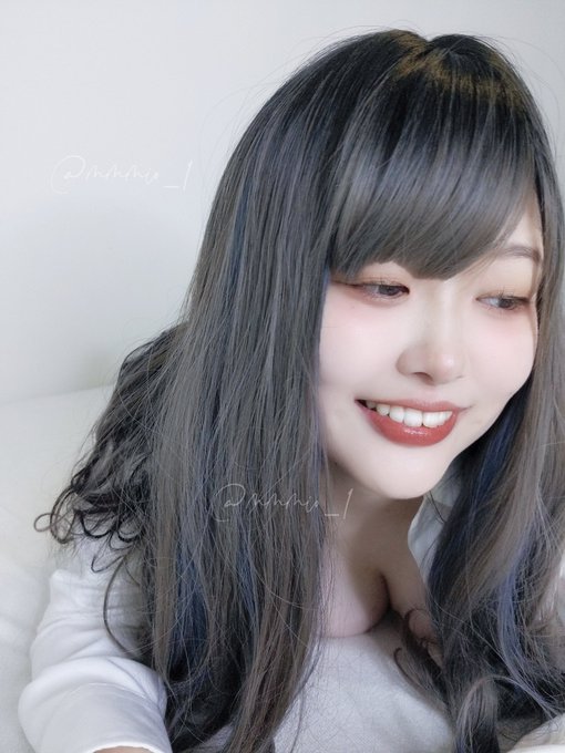 DM返してて思ったんですが&hellip;  おじさんって何で 「おじさんですけど無理ですよね？」 って感じなんですか？  年齢関係ないですし、むしろ好きまであるのに、勿体ないと思います。  年齢より中身！ https://t<a href="/tag/%E9%9B%B0%E5%9B%B2%E6%B0%971mm%E3%81%A7%E3%82%82%E3%81%84%E3%81%84%E3%81%A8%E6%80%9D%E3%81%A3%E3%81%9F%E3%82%89%E3%81%84%E3%81%84%E3%81%AD"class="tags"><span>#雰囲気1mmでもいいと思ったらいいね</span></a>