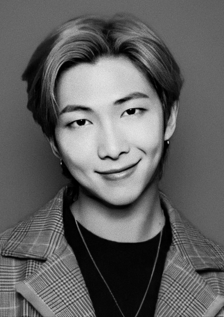 Namjin__ot7's tweet photo. تو ترندینگ نامجونی شرکت نمیکنی یعنی؟:(

DESLM MV TODAY
DESLM IS COMING 
#DontEverSayLoveMe
#RMxCOLDE https://t.co/JdT4FGLdVj