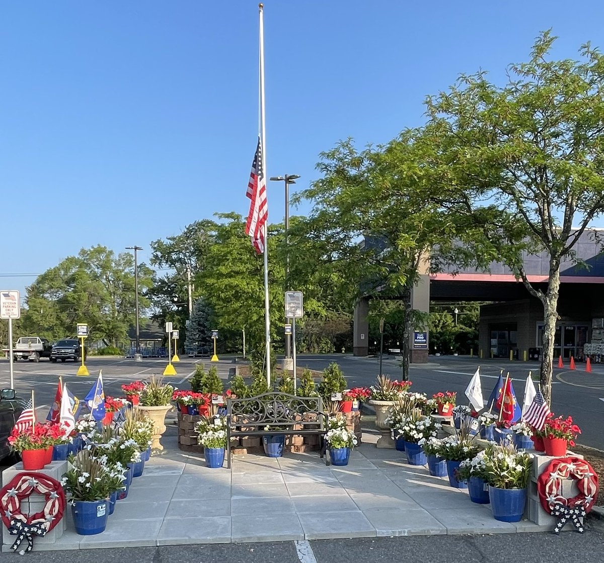 Incredibly proud of my ASM team for the beautiful tribute they erected for the fallen. <a href="/SimonMichail/">Simon Michail</a> @josephcoscia5 <a href="/Anthony_Battle1/">Anthony Battle</a> <a href="/BellAnyae/">Anyae Bell</a>