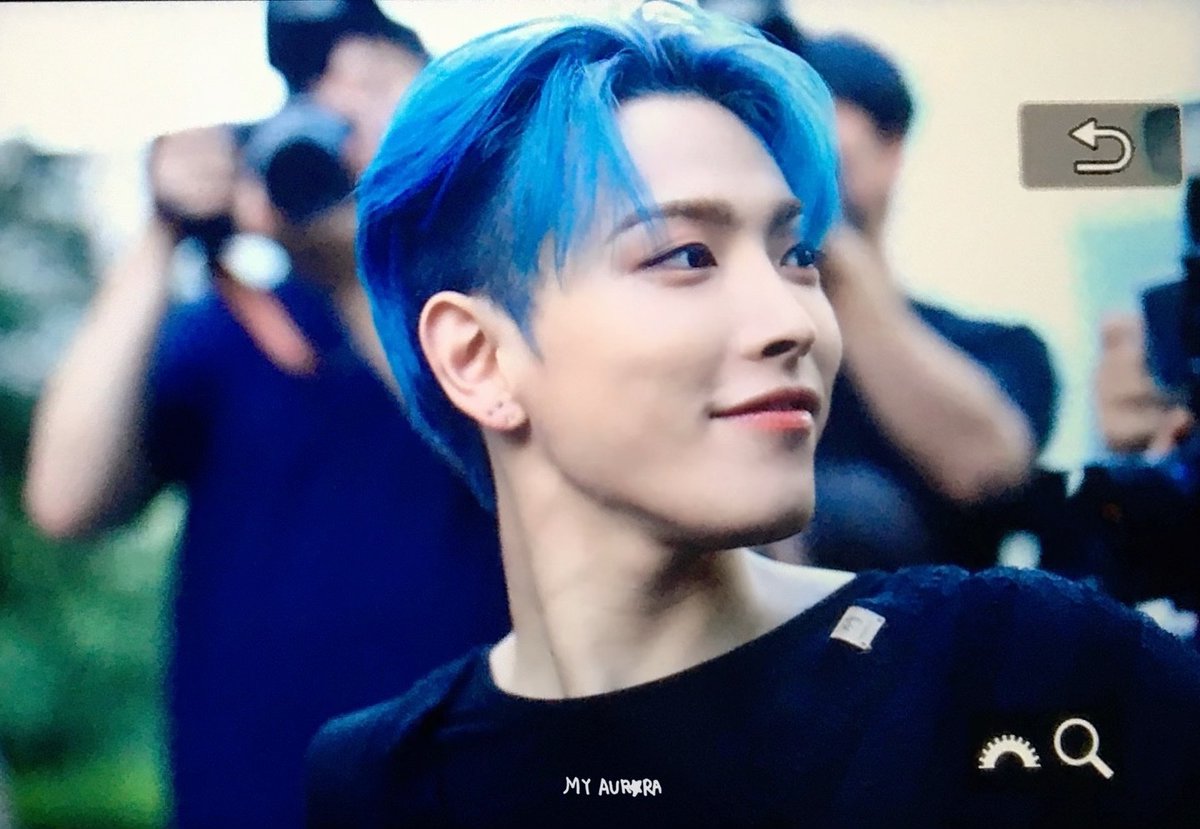 myaurora1107's tweet photo. 230529 쭝이퇴근
#홍중 #hongjoong #에이티즈 #ateez https://t.co/3ROTbuHAnC