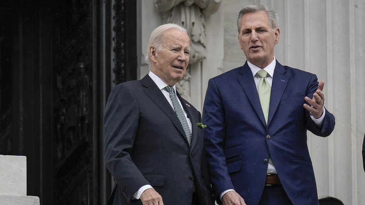 Biden and McCarthy reach a deal to avoid default. Here's what's in it npr.org/2023/05/29/117…