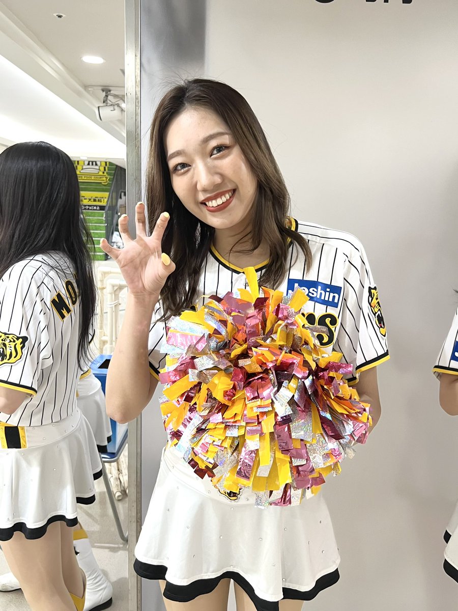saitama_tgirls's tweet photo. 阪神甲子園球場 2023.5.28
TigersGirls さん、お出迎え パート3
皆さん、いい人でした☀️
ありがとうございました。
#TigersGirls
#タイガースガールズ
#Urara
#Haruki
#Tomoha https://t.co/U8XhfImCfy