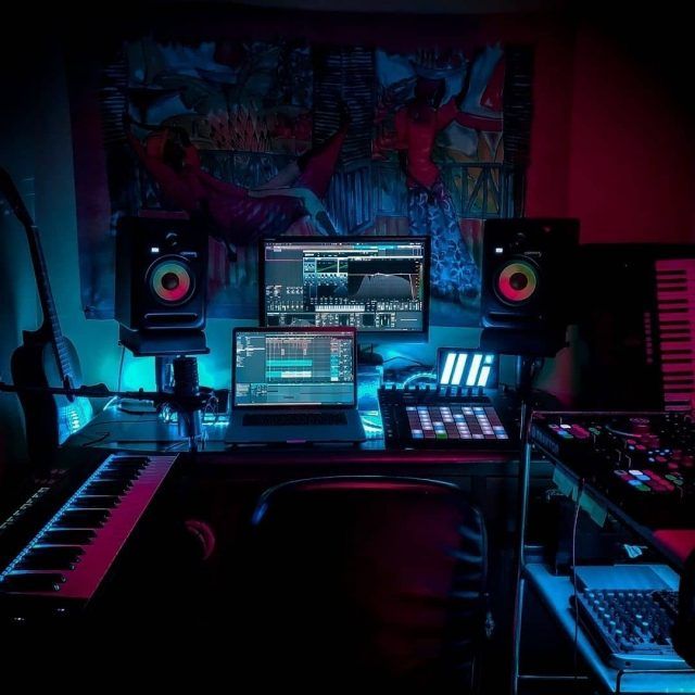 BigPaperInc's tweet photo. In the vibrant city of Nairobi, a thriving music scene is fueled by the boundless talent of artists, musicians, singers, and rappers. Big Paper Inc Studios work in nurturing and empowering artists, 
musicians, singers, and rappers https://t.co/AqjRUocVLW https://t.co/XJzljC7hNm
