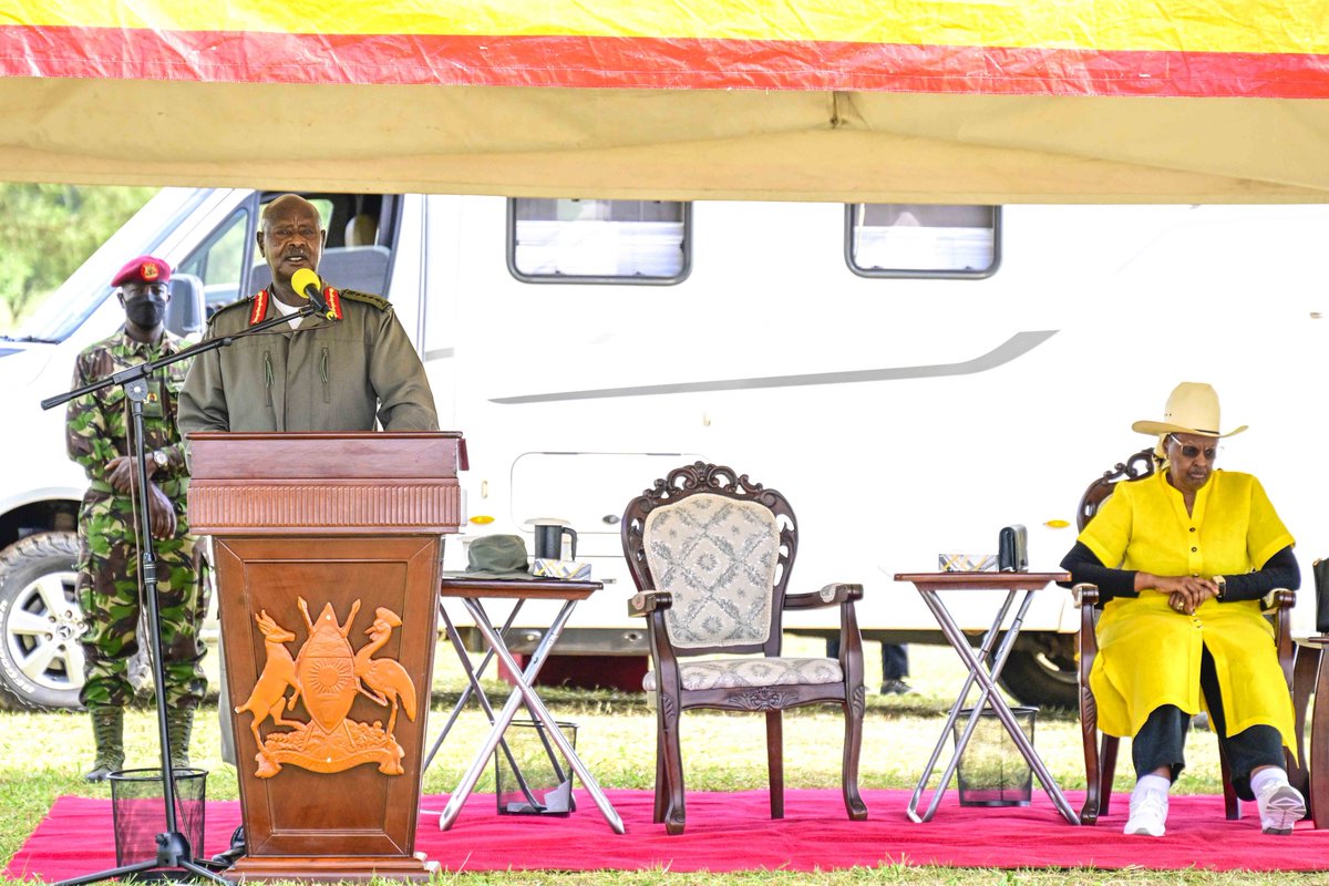 Museveni cautions NRM MPs against using their own money in constituencies charmarnews.com/museveni-cauti… #NRMCaucus @NRMOnline @KagutaMuseveni