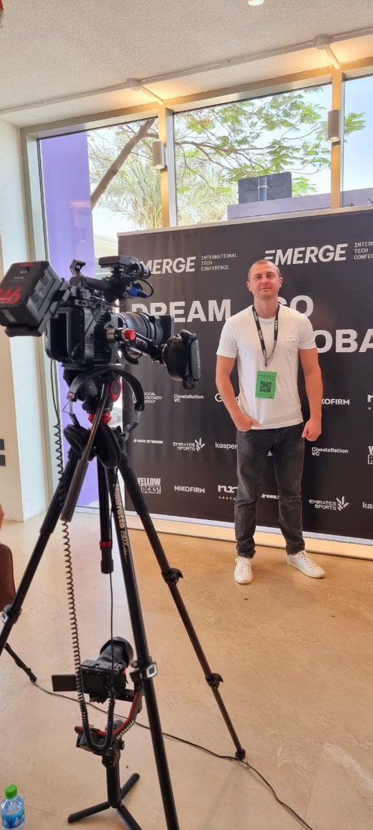meetyourmaker23's tweet photo. I had a great time attending the Emerge Tech Conference and catching up with my friends from Japan. @kojirohirate , @tusk0304 was nice meeting you, guys!
@Joyfa_official
#emerge #joyfa #decir #tech #Web3 https://t.co/rQYdaqrE43