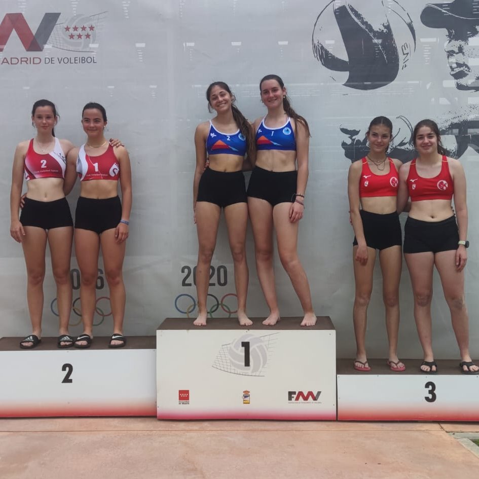 👸 Categoría Sub-17 Plata femenina: 🥇 Raquel Santana/Julia Pobre (@CV_Alcala) 🥈 Ane Álvarez/Carmen Martínez (@voleysanse) 🥉 Clara Ramos/Silvia Larrazábal (@vpmadrid)