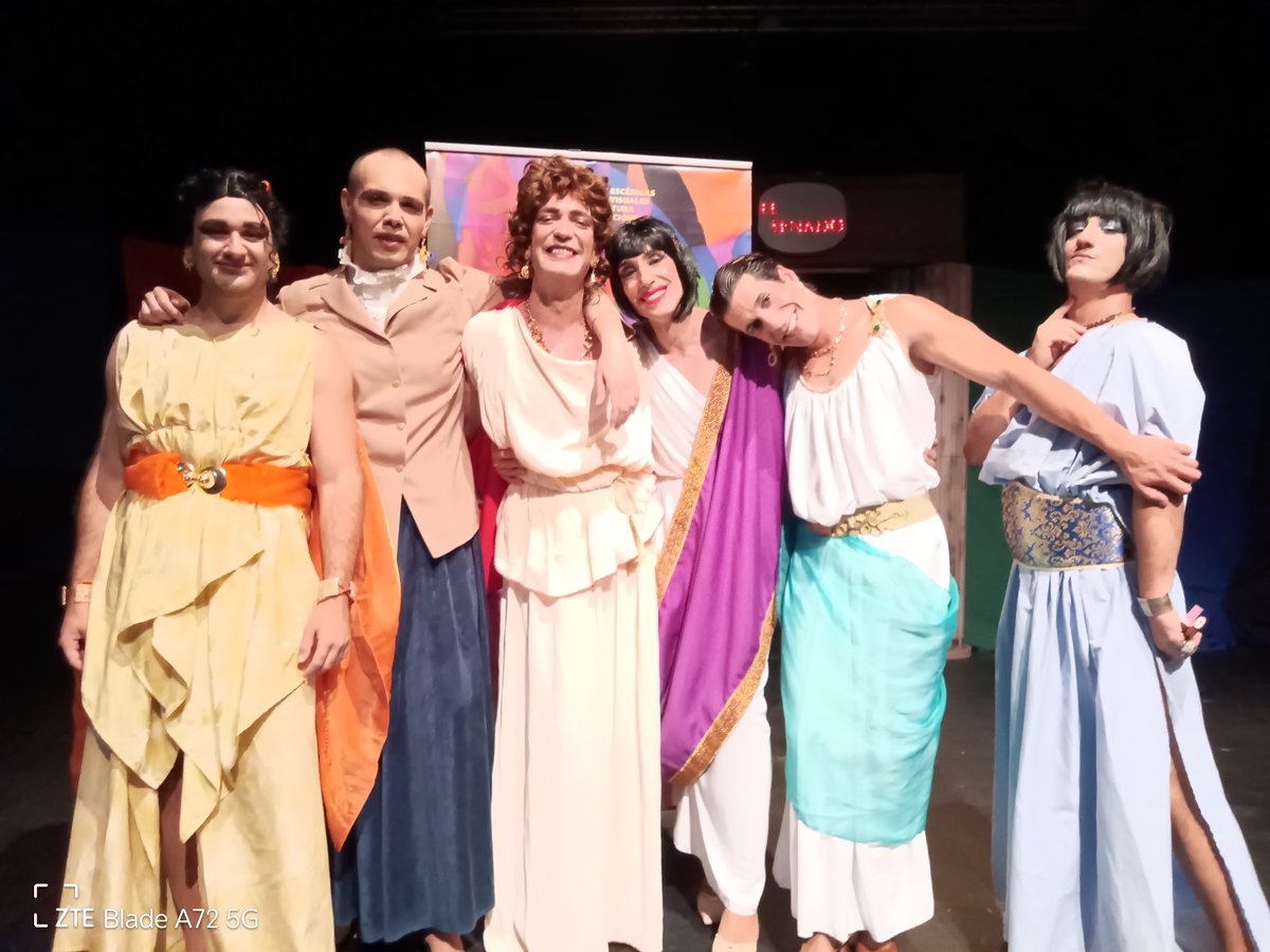 CulturaOrgullo's tweet photo. Estreno en el Teatro Salvador Távora, de Sevilla, de la obra JULIA CÉSAR, O REVENTANDO A SHAKESPEARE de la compañía Escena4 Producciones. Dentro de la programación del 7 El FOC Cultura con Orgullo
#elfoc7 https://t.co/fgOkqb6HLo