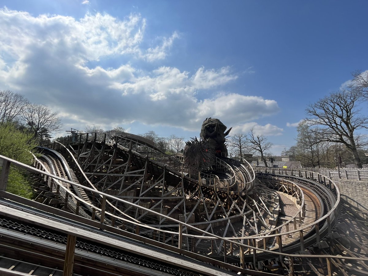 Busy day at @altontowers on Friday but still a great day and weather to top it off #altontowers #altontowersresort #themeparks #ukthemepark