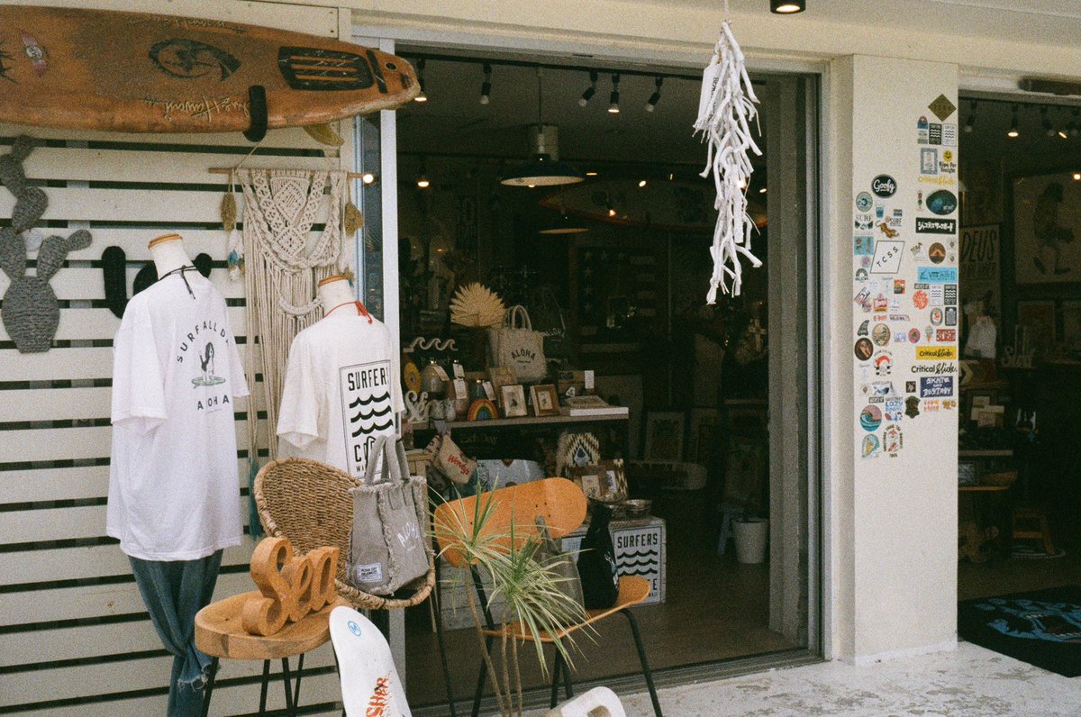 keevaDesign's tweet photo. #Throughback #summervibe at #瀨長島 #HiMaticF #okinawa #ryukyu #沖縄 #琉球 #フィルム #フィルム写真 #ノスタルジーな瞬間を #生活とフィルム #カメラ好きな人と繋がりたい #スナップ #スナップショット #街撮り #filmphotography #filmcamera #analogphotography #analogfilm https://t.co/FNCJm7Ht96