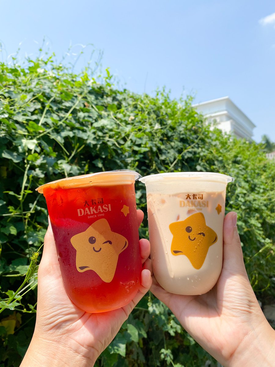 ชานมช่วยเติมพลังได้ดีสุดๆๆ แต่วันนี้ขอนอกใจชานมแปปเพราะเลมอนสดชาไทยโคตรรรรอร่อย นี่คือชาไทยที่ใช่อ่ะ เป็นเมนูใหม่ของ DAKASI สดชื่นมากกกก🥹 เปรี้ยวหวานกำลังดี ได้รสชาแบบเข้มข้น แต่ถ้าใครไม่ชอบหวานแนะนำสั่งหวานน้อยได้เลยนะ🫶🏻 ไม่ผิดหวังงง  #ชาไทยที่ใช่ชาไทยดาคาซี่ #อร่อยบอกต่อ