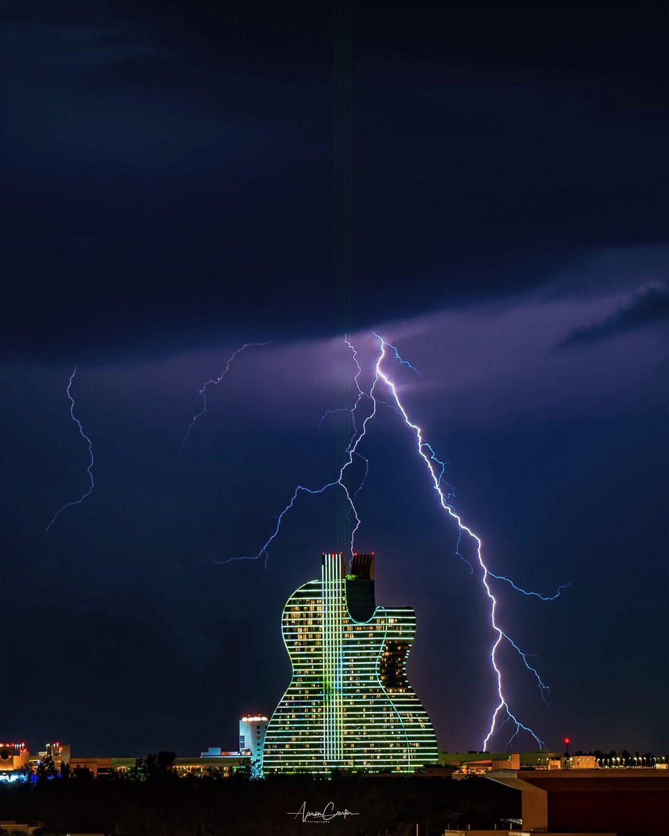 Our thunderstorms here in Florida has never let me down. Captured this shot from Dania Beach, Florida (Fort Lauderdale area) after a active day of storms🌩️ #flwx #wx