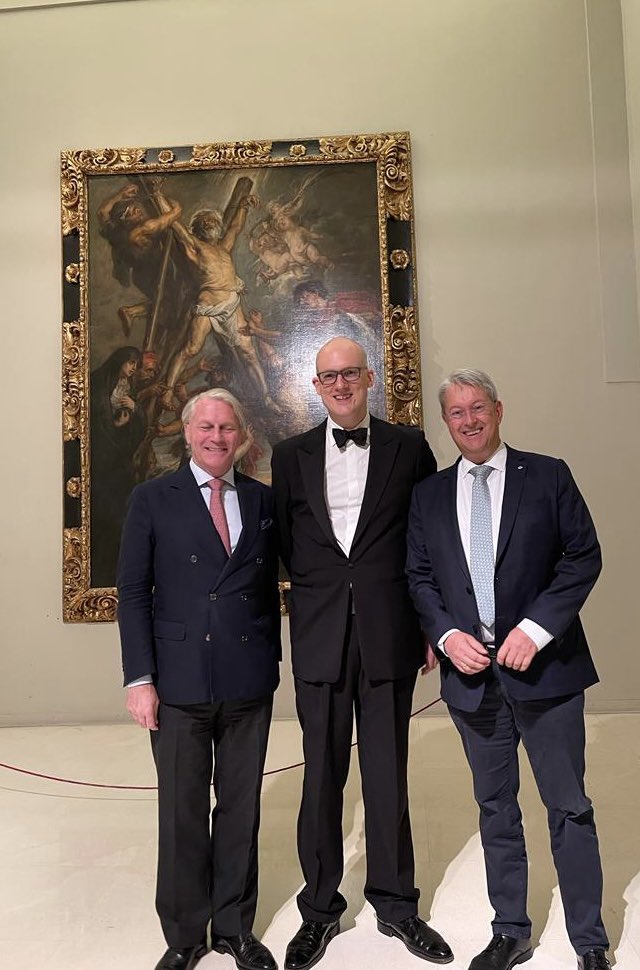 LUinMadrid's tweet photo. Un honor recibir en #Madrid a @PianistJM para su concierto en el #FestivalRubens organizado por la Fundación @CarlosdeAmberes 

Magnífico repertorio y brillante actuación.

#Beethoven #Liszt #Chopin #Cominotto #Boumans https://t.co/9YliipbuvX