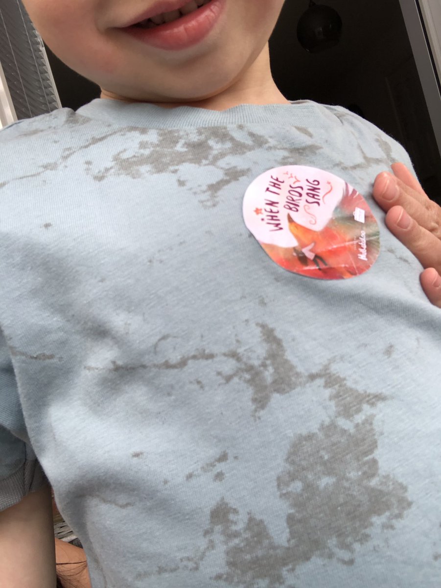 Brilliant morning watching When the birds Sang <a href="/HullabalooTweet/">Theatre Hullabaloo</a>. Mr F’s first real theatre experience 😊