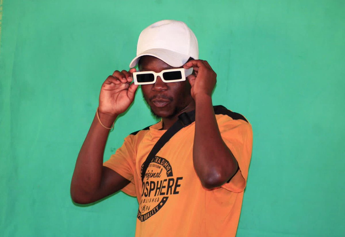 MattJay54054167's tweet image. Theres no words that can describe my happiness than facing a camera❤😊 @MediaSaurce captured📷
#Photography #greenscreen #cameralovers