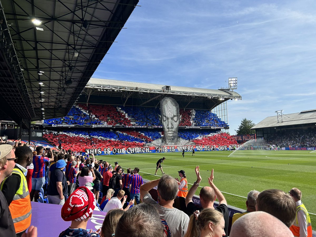 adsilson's tweet image. That display from #cpfc yesterday was pretty special, love Selhurst, proper stadium not like these souless bowls that are everywhere now #nffc
