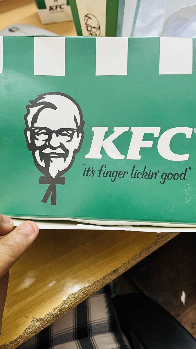 csvspk_'s tweet image. Hello @zomatocare @zomato please tell the AI bot to consider the spillage issue too.
WheN @KFC_India is telling not to accept the tampered package how can zomato ask me to accept it.
Order no - 4909516070