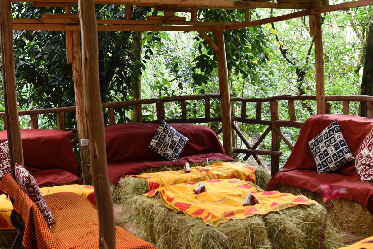AberdareCDream's tweet photo. Attention all food-loving groups! Our outdoor waterfall deck restaurant awaits you with open arms. Enjoy the rustic atmosphere, unwind on haystacks, and delight in our mouthwatering outdoor buffet #RusticDining #WaterfallDeck #GroupBookings #TembeaKenya #Travel #Food https://t.co/fiswm47VhK