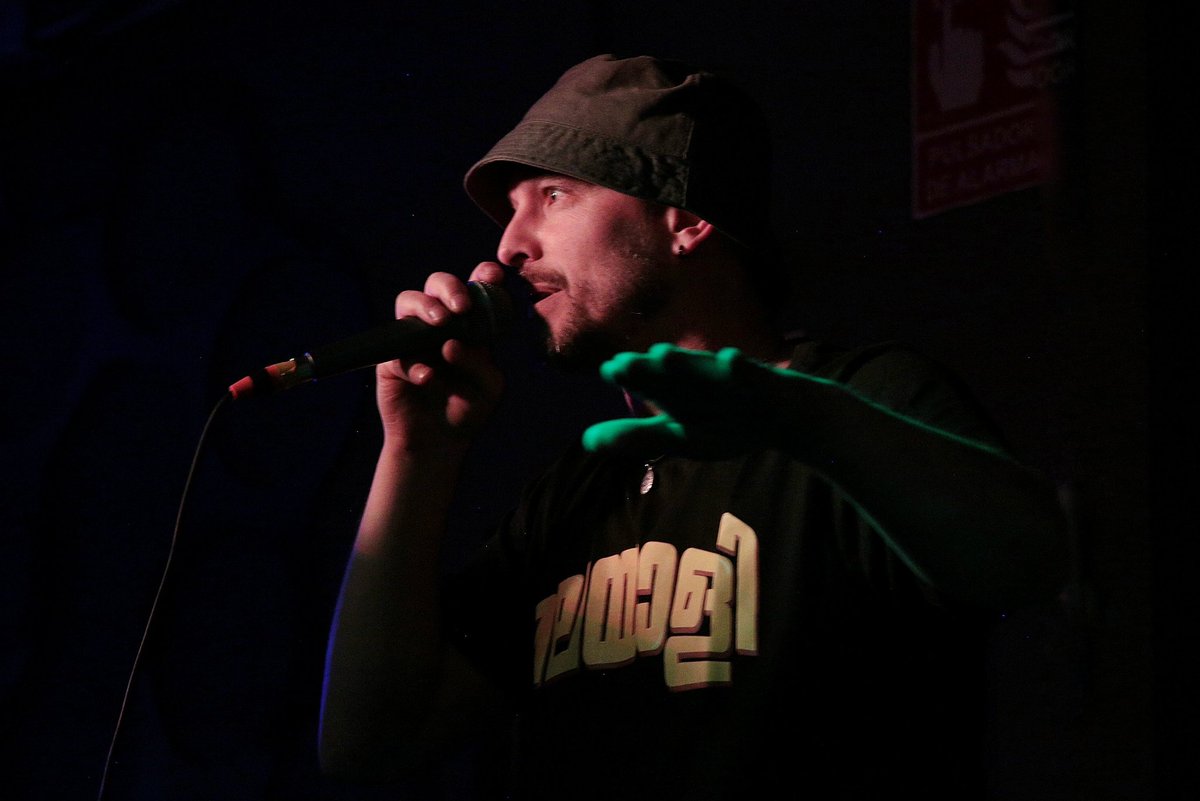 Ni8atoCLS's tweet photo. 📸 Fotacas por @lucavian.photo de hace un par de semanas en la Rapkore Jam de @rapkoreband, con mi hermano @AgustitoCLS en el mic y @djsaxeokp en los platos! 🎤🎶💣💥
•
#NiñatoyAgustito #Agustito #DJSaxe #LucaVian #RapkoreJam #rap #hiphop #Niñato #AmorSincero https://t.co/O9d5ZKonSk