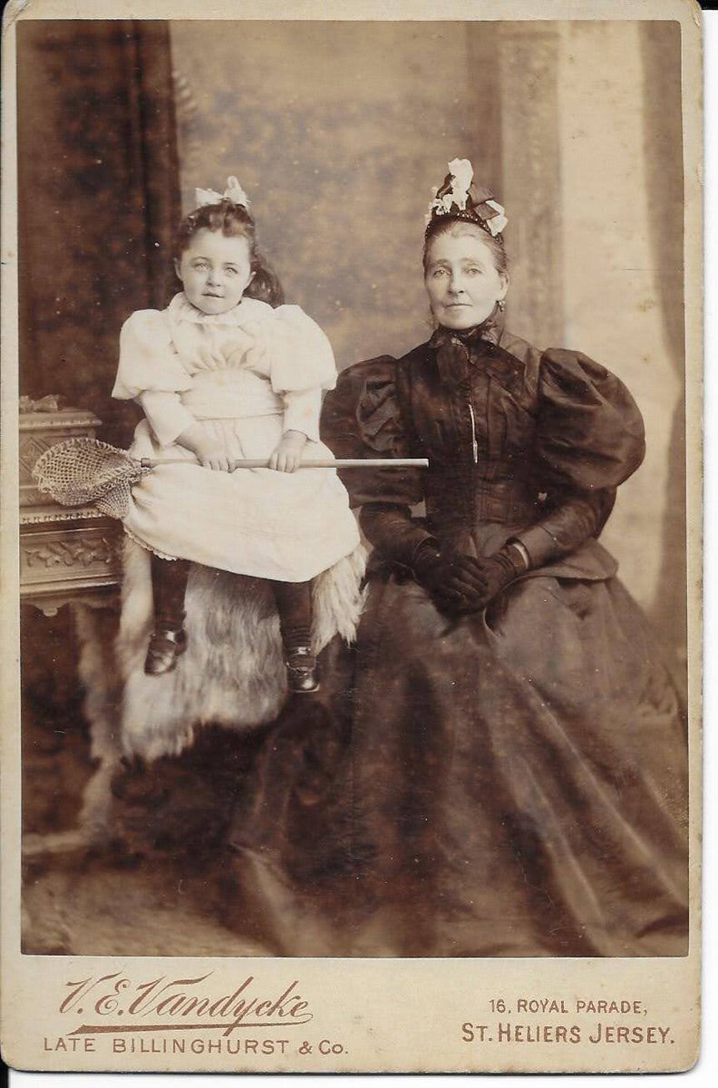 LynnsWPics's tweet photo. 🌸Another one of my #OldPhotos for holiday Monday 😃
🌸Mum & daughter, all dressed up for their photo shoot 😍
This Cabinet Card photo was taken in #StHeliers on the Isle of #Jersey #ChannelIslands
Wonder who they are?🤔
Hope you’re all having a good day ☀️☀️☀️☀️☀️☀️ https://t.co/bedsgwwG3r