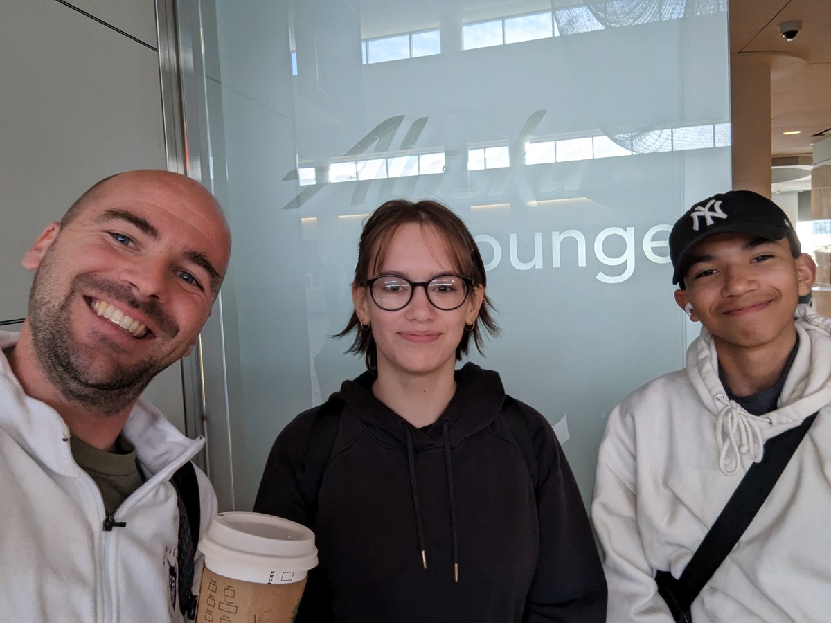 El Puente School tweet media