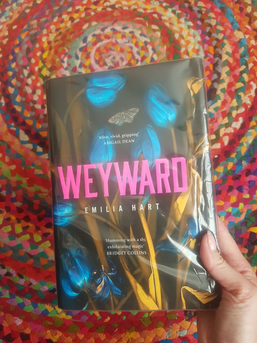 Currently reading #Weyward by <a href="/EmiliaHartBooks/">emilia hart</a>.

Thank you @STHLibraries for the loan. 🙌