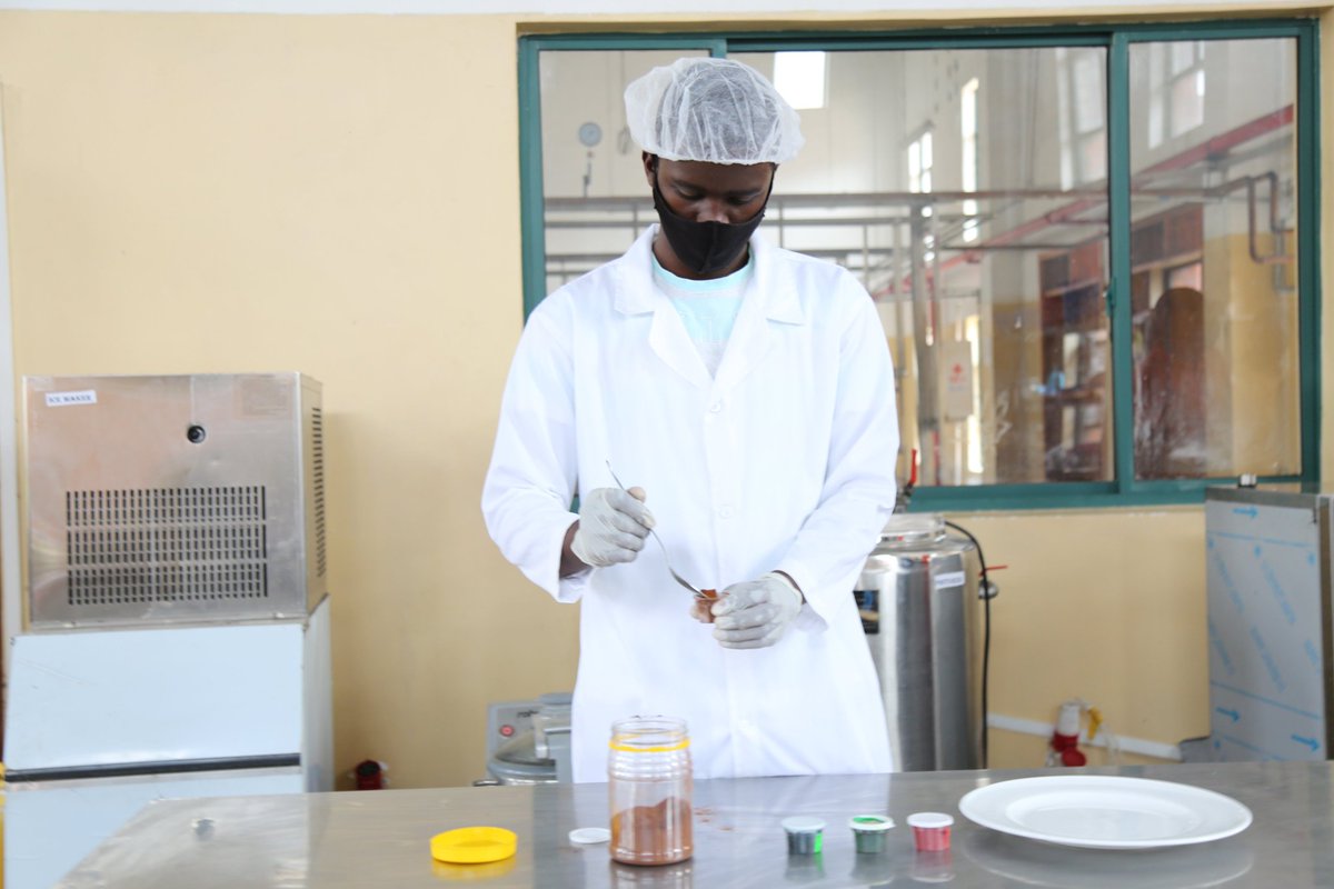 SUSTAINABLE SOLUTION TO JOB CREATION AND ACHIEVING FOOD SECURITY: 
#Foodprocessing graduates, if they're trained and given access to #finance, they add value to local #agricultural products by processing them into packaged goods such as jams, sauces, and snacks.